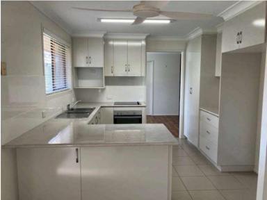 House For Lease - QLD - Darling Heights - 4350 - Spacious 3 Bedroom Family home in Darling Heights  (Image 2)