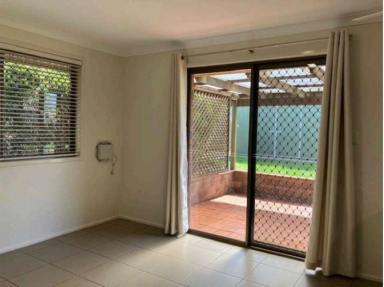 House For Lease - QLD - Darling Heights - 4350 - Spacious 3 Bedroom Family home in Darling Heights  (Image 2)