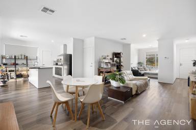 House For Sale - WA - Madora Bay - 6210 - Modern Coastal Living at Its Best  (Image 2)