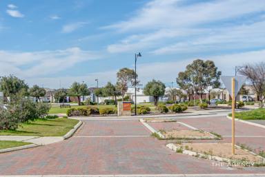 House For Sale - WA - Ridgewood - 6030 - LOCATION LOCATION!!  (Image 2)