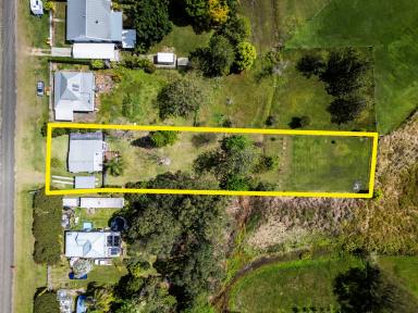 House For Sale - NSW - Copmanhurst - 2460 - BIG BLOCK, NEAT HOUSE, WALK TO THE VILLAGE PUB & SCHOOL  (Image 2)