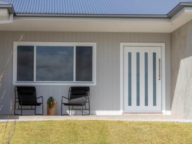 House For Sale - NSW - Old Bar - 2430 - STUNNING, STYLISH AND SPACIOUS  (Image 2)