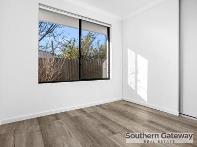 House For Lease - WA - Calista - 6167 - Newly Established - Light and Bright Home  (Image 2)