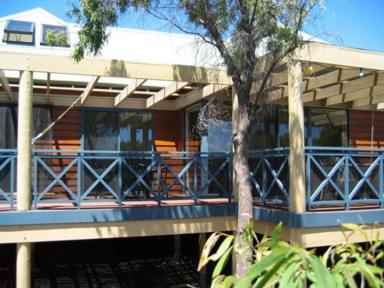 House For Sale - WA - Gnarabup - 6285 - SHORTSTAY-READY COASTAL SANCTUARY  (Image 2)