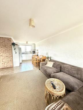 Unit For Lease - NSW - Old Bar - 2430 - Two Bedroom Unit in Prime Location  (Image 2)