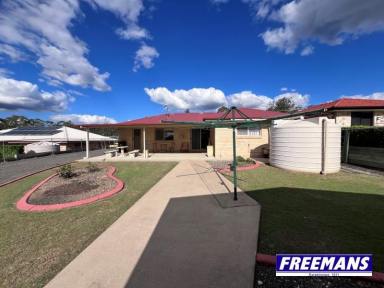 House For Lease - QLD - Wondai - 4606 - Family Living with Room for Everything  (Image 2)