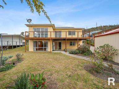 House For Sale - TAS - Bicheno - 7215 - Light-Filled Coastal Haven & Spacious Living (Image 2)