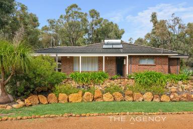 House For Sale - WA - Stoneville - 6081 - Fabulously Family  (Image 2)