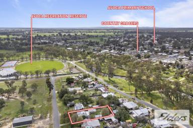 House For Sale - VIC - Avoca - 3467 - Unlock the Possibilities – 973m² Block  (Image 2)