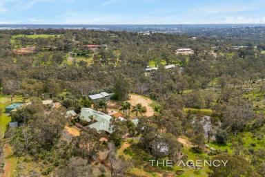 House For Sale - WA - Helena Valley - 6056 - 11 Acre Bush lovers & Bush Walkers Heaven - Adjacent to National Park & Quarry (Image 2)