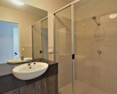 Apartment For Lease - QLD - Cairns North - 4870 - FULLY FURNISHED CITY APARTMENT  (Image 2)