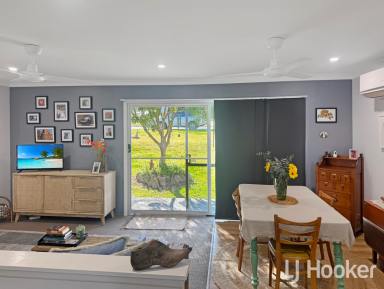 House For Sale - NSW - Inverell - 2360 - Move-In Ready Home in a Sought-After Ross Hill Location  (Image 2)