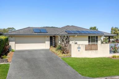 House For Sale - NSW - Coffs Harbour - 2450 - DREAM HOME , PERFECT LOCATION.  (Image 2)