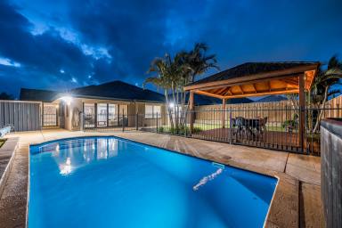 House For Sale - WA - Iluka - 6028 - STYLISH & SUBSTANTIAL!!  (Image 2)