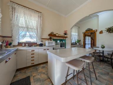House For Sale - VIC - Boort - 3537 - Charming 100-Year-Old Home  (Image 2)