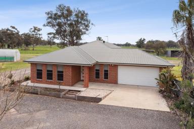 House For Sale - VIC - Goornong - 3557 - Space, Quality and Country Lifestyle  (Image 2)