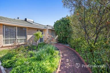 House For Sale - WA - Australind - 6233 - Charming Home in Australind - A Perfect Spot to Settle In  (Image 2)