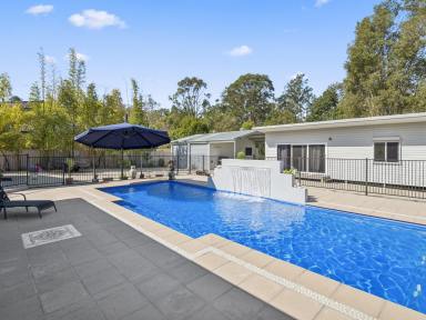 House Auction - NSW - Coffs Harbour - 2450 - COMPLETELY RENOVATED LARGE RESIDENCE IN THE HEART OF COFFS HARBOUR - BEST GOLFER'S LOCATION IN TOWN Unmistakably special - Unexpectedly available  (Image 2)