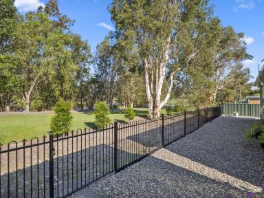 House Auction - NSW - Coffs Harbour - 2450 - COMPLETELY RENOVATED LARGE RESIDENCE IN THE HEART OF COFFS HARBOUR - BEST GOLFER'S LOCATION IN TOWN Unmistakably special - Unexpectedly available  (Image 2)
