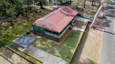 House For Sale - QLD - Russell Island - 4184 - Corner Block with Dual Access and Island Charm  (Image 2)