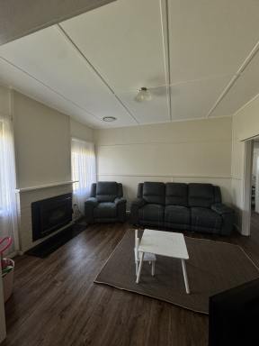 House For Lease - NSW - Tumut - 2720 - Cosy three bedroom home  (Image 2)