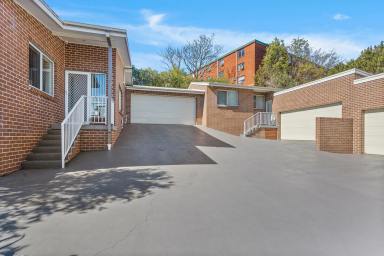 Block of Units For Sale - NSW - West Wollongong - 2500 - Rare Investment Opportunity – 3 Villas in One Line  (Image 2)