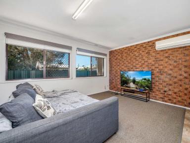 Unit For Sale - NSW - Casino - 2470 - TWO BEDROOM UNIT - INVESTORS & OWNERS  (Image 2)