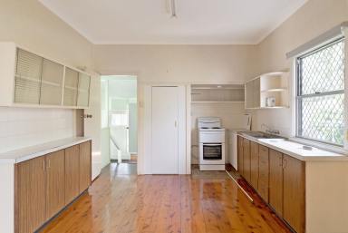 House For Lease - QLD - Rockville - 4350 - Neat Two Bedroom Cottage  (Image 2)