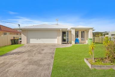 House For Sale - QLD - Cooloola Cove - 4580 - Contemporary Family Haven  (Image 2)