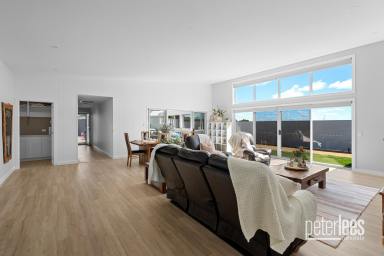 House For Sale - TAS - Coles Bay - 7215 - Where Modern Luxury Meets Tasmania's East Coast  (Image 2)