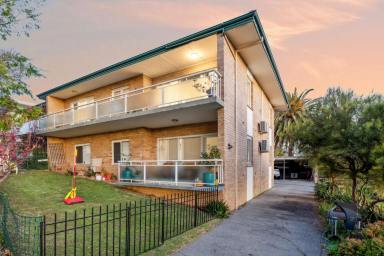 House For Sale - WA - Wembley Downs - 6019 - Sunsets, Sea Breezes & Sought-After Wembley Downs Lifestyle.  (Image 2)