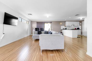 Townhouse For Sale - VIC - Mildura - 3500 - Contemporary Living - Parkside Setting  (Image 2)