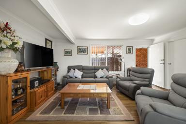 House For Sale - QLD - Newtown - 4350 - Stylishly Renovated Home with Modern Comforts in Newtown  (Image 2)