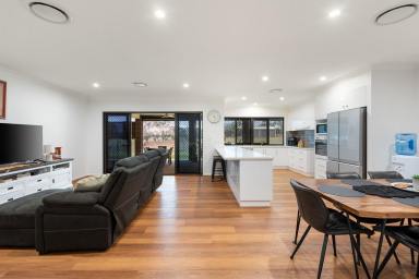 Lifestyle For Sale - QLD - Linthorpe - 4356 - Executive Rural Lifestyle On The Doorstep Of Toowoomba  (Image 2)