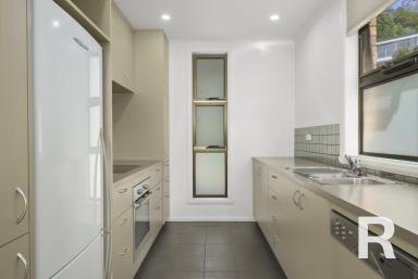 Unit For Lease - TAS - Sandy Bay - 7005 - Townhouse with a View!  (Image 2)