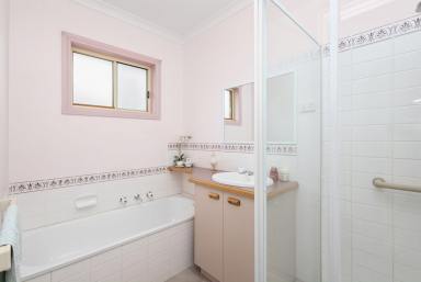 House For Sale - VIC - Kangaroo Flat - 3555 - Comfortable Family Home with Fantastic Shedding in a Quiet Court  (Image 2)