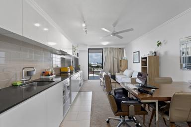 House For Sale - QLD - Mackay - 4740 - DUAL INCOME INVESTMENT  (Image 2)