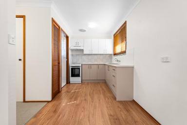 Unit For Lease - NSW - Raymond Terrace - 2324 - NEAT 2-BEDROOM UNIT!!  (Image 2)