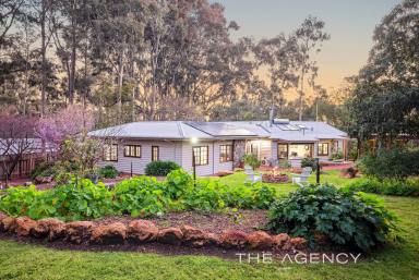 House For Sale - WA - Darlington - 6070 - "A Message In A Bottle" - Now This Is A Little Special!  (Image 2)