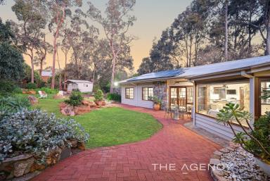 House For Sale - WA - Darlington - 6070 - "A Message In A Bottle" - Now This Is A Little Special!  (Image 2)