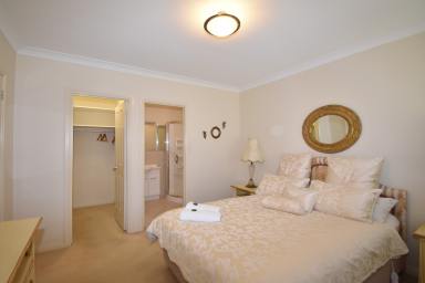 House For Lease - VIC - Wangaratta - 3677 - FULLY FURNISHED HOME IN THE HEART OF THE CBD  (Image 2)