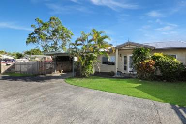 Villa For Lease - QLD - Edmonton - 4869 - Freestanding Villa - New Kitchen - Fenced Yard - Garage and Carport  (Image 2)