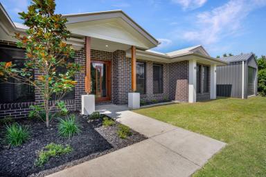 House For Sale - QLD - Southside - 4570 - Striking, Sophisticated & Created for Comfort - A Private Oasis in a Prime Southside Location  (Image 2)