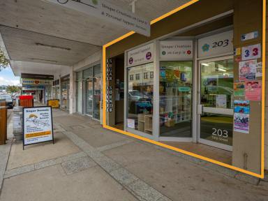 House For Sale - NSW - Bega - 2550 - PRIME MAIN STREET INVESTMENT – DUAL INCOME OPPORTUNITY  (Image 2)