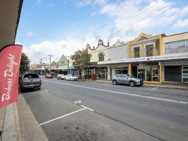 House For Sale - NSW - Bega - 2550 - PRIME MAIN STREET INVESTMENT – DUAL INCOME OPPORTUNITY  (Image 2)
