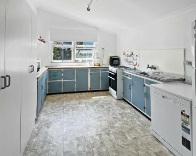 House For Sale - NSW - Kyogle - 2474 - ENTERTAINERS DELIGHT  (Image 2)