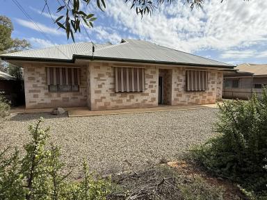 House For Sale - SA - Hawker - 5434 - Flinders Ranges Escape | Solid Family Home in Hawker  (Image 2)