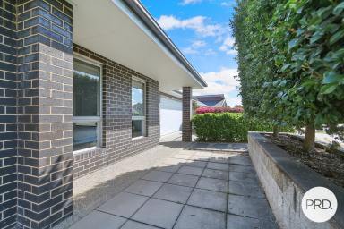 House For Sale - NSW - Thurgoona - 2640 - A METICULOUS OFFERING IN FAIRWAY GARDENS  (Image 2)
