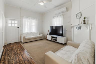 House For Sale - NSW - Temora - 2666 - Your Perfect Tidy Home in Sought-After Anzac Street!  (Image 2)