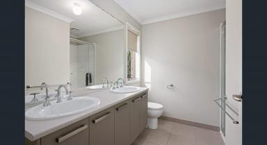 House Leased - NSW - Thurgoona - 2640 - BEAUTIFUL 3 BEDROOM HOME THURGOONA (Image 2)